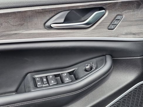 New 2026 Jeep Grand Cherokee L Limited RWD image 16