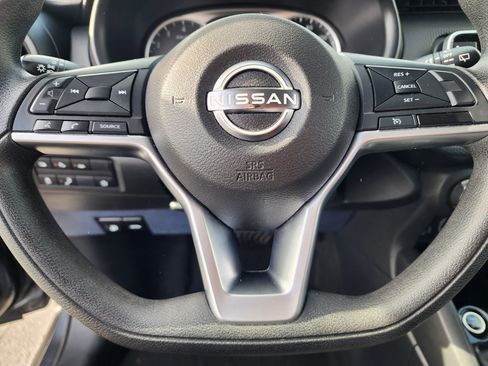 Used 2022 Nissan Kicks S image 25