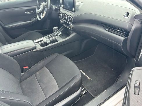 Used 2021 Nissan Sentra SV image 12