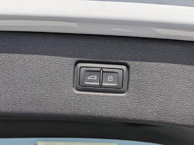 Used 2025 Audi Q7 3.0T Prestige AWD/4WD image 23