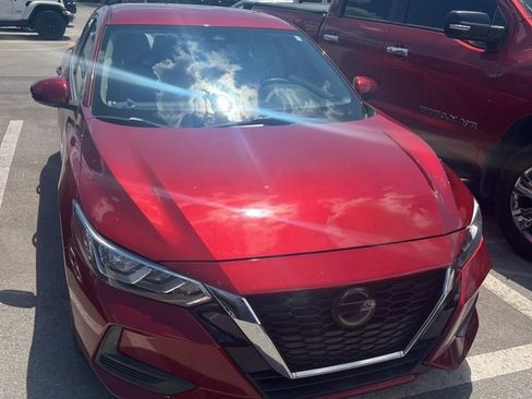 Used 2020 Nissan Sentra SV image 2