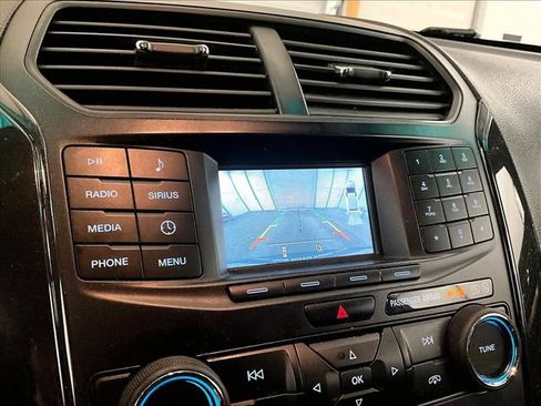 Used 2018 Ford Explorer XLT AWD/4WD image 20