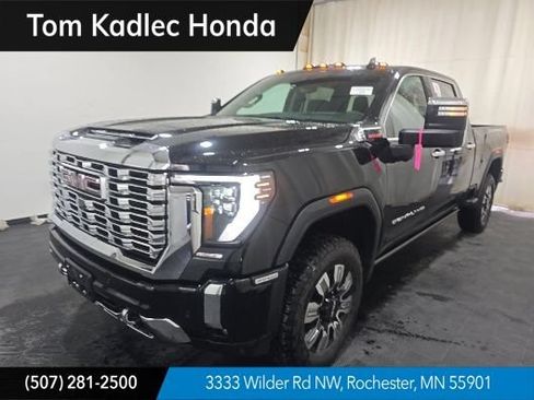 Used 2025 GMC Sierra 3500 Denali w/ Denali Reserve Package AWD/4WD image 1
