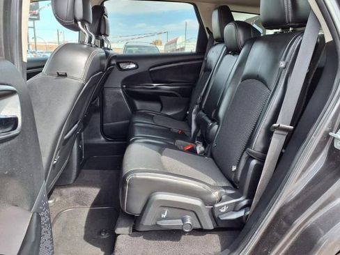 Used 2020 Dodge Journey Crossroad FWD image 13
