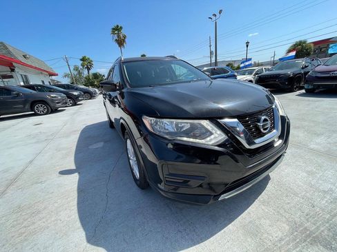 Used 2017 Nissan Rogue SV FWD image 15