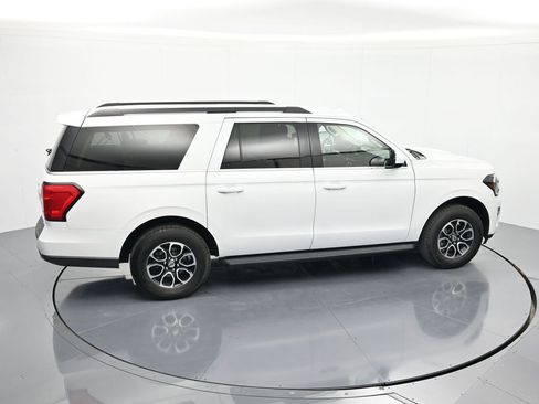 Used 2024 Ford Expedition Max XLT AWD/4WD image 32