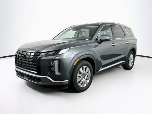 Used 2024 Hyundai Palisade SEL FWD image 3