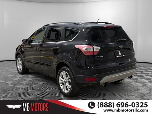 Used 2018 Ford Escape SE image 6
