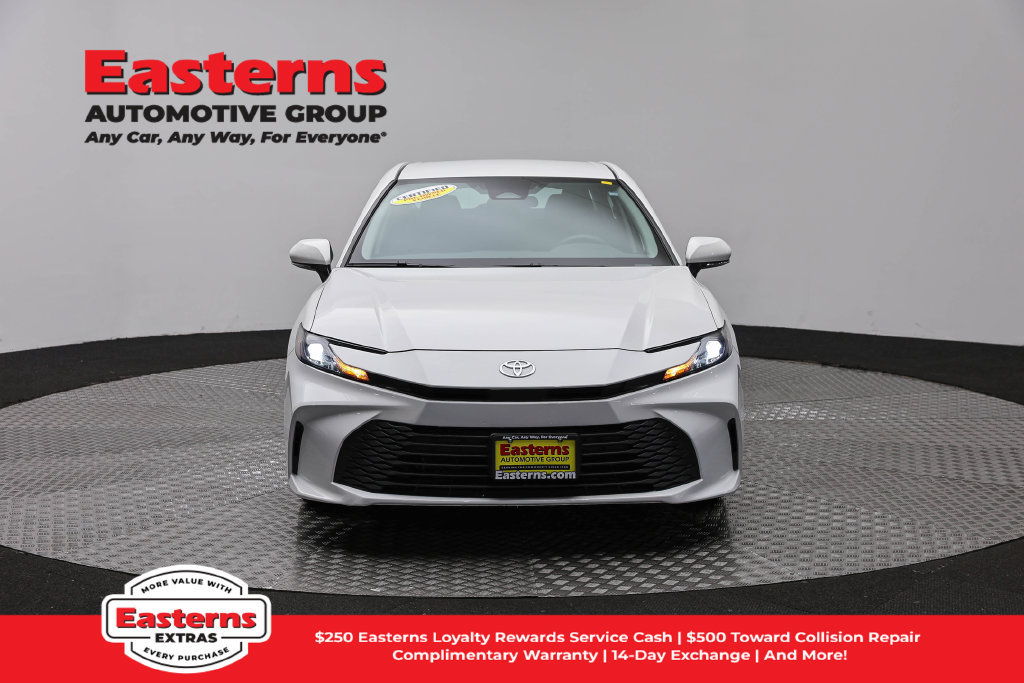 Used 2025 Toyota Camry LE FWD image 3