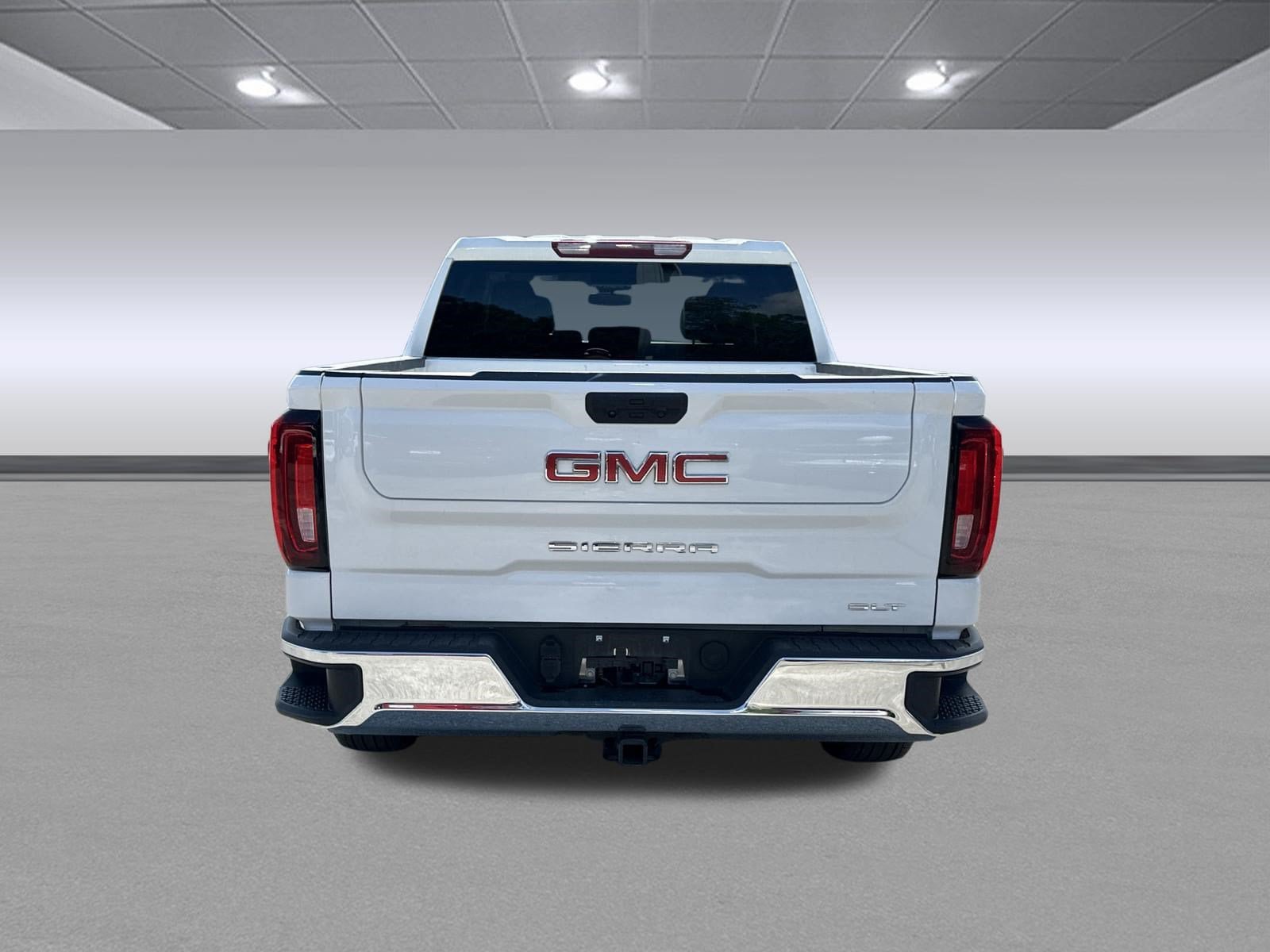 Used 2025 GMC Sierra 1500 SLT RWD image 4