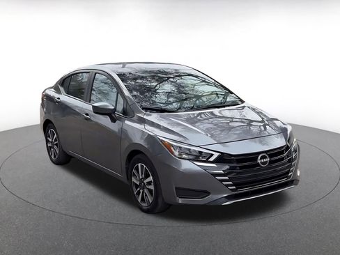 Used 2025 Nissan Versa SV FWD image 3