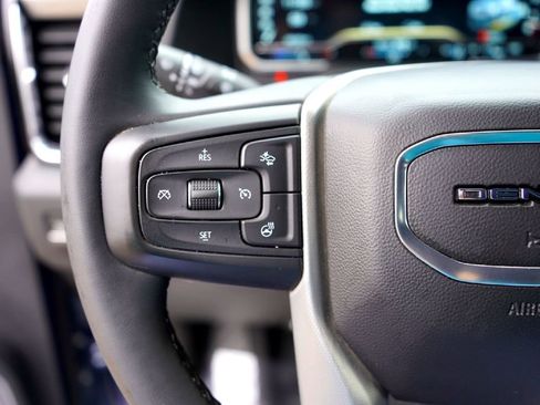 Used 2024 GMC Sierra 2500 Denali w/ Denali Reserve Package image 14