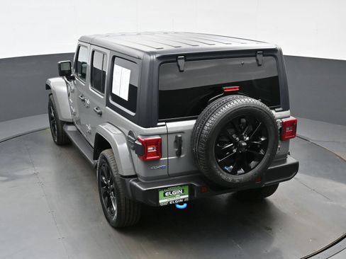 Used 2023 Jeep Wrangler Unlimited Sahara w/ Cold Weather Group AWD/4WD image 36