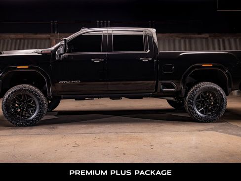 Used 2024 GMC Sierra 2500 AT4 w/ AT4 Premium Plus Package AWD/4WD image 6