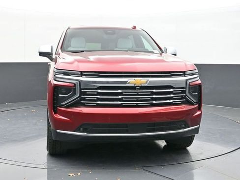 New 2025 Chevrolet Suburban Premier AWD/4WD image 16