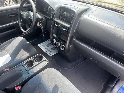 Used 2005 Honda CR-V LX image 17