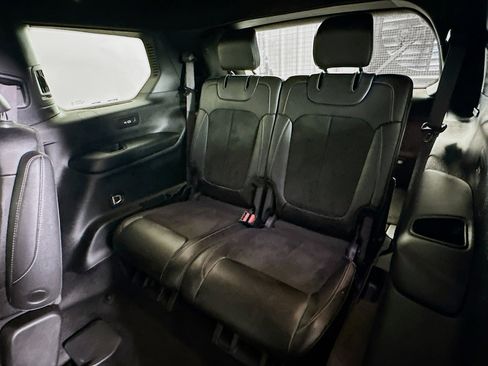 Used 2023 Jeep Grand Cherokee L Laredo image 30