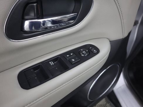 Used 2019 Honda HR-V EX-L image 36