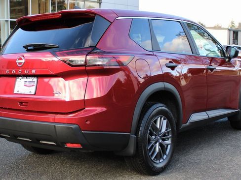 Certified 2025 Nissan Rogue S image 6
