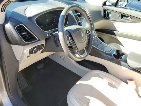 Used 2019 Lincoln Nautilus Reserve image 20
