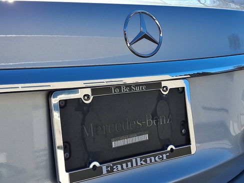 Used 2017 Mercedes-Benz E 300 4MATIC image 34