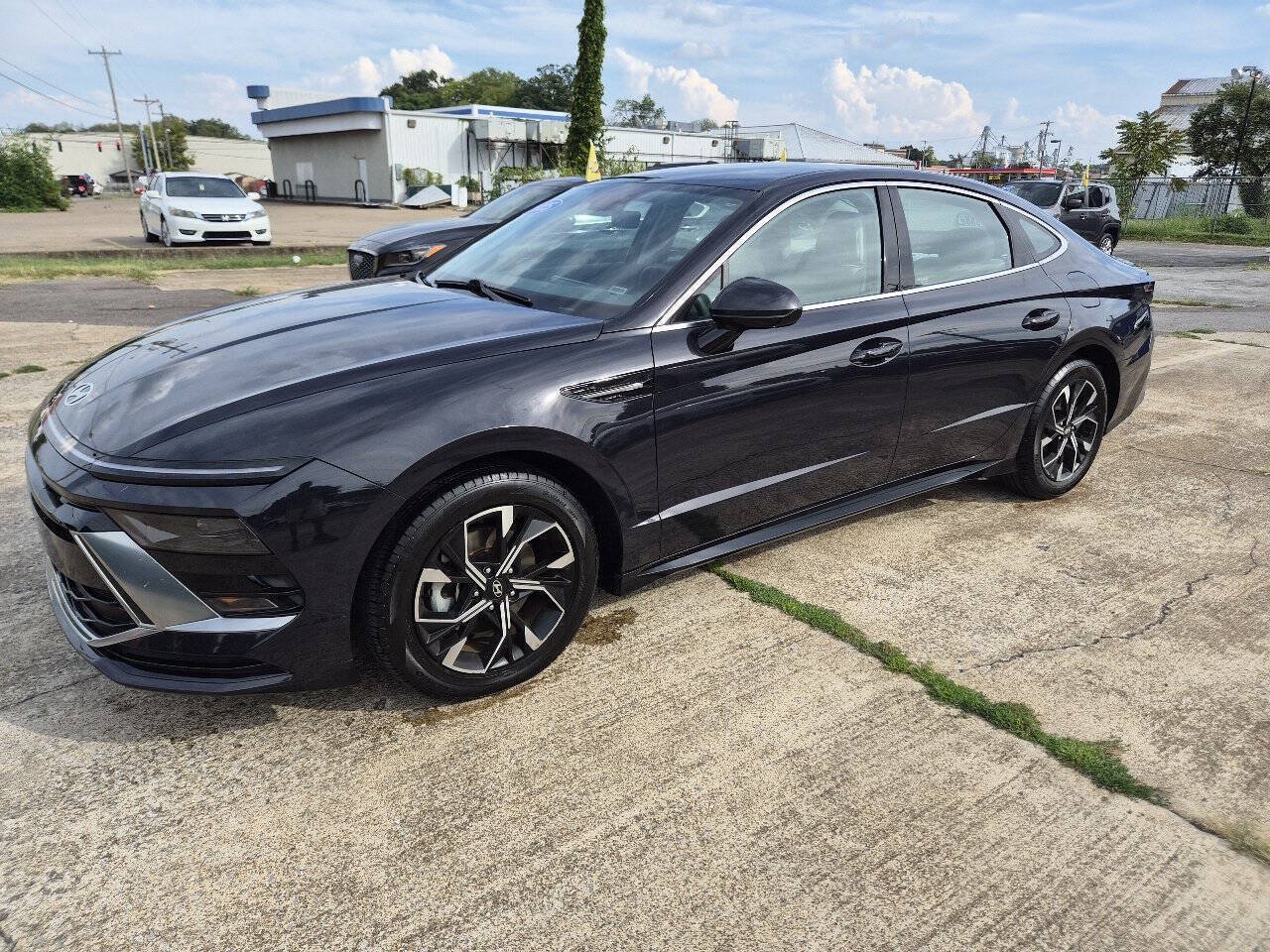 Used 2025 Hyundai Sonata SEL FWD image 3