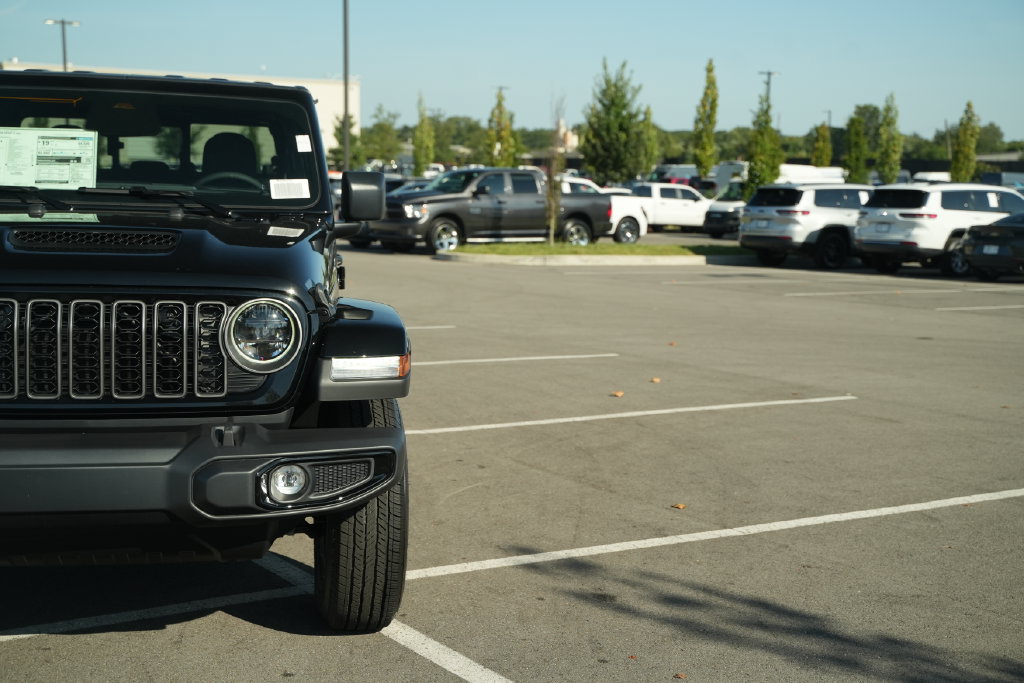 New 2026 Jeep Gladiator Sport AWD/4WD image 42