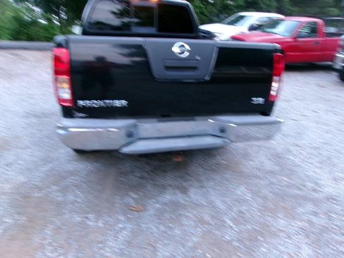 Used 2007 Nissan Frontier SE w/ SE Value Truck Pkg RWD image 18