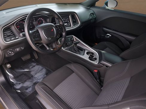 Used 2022 Dodge Challenger SXT w/ Blacktop Package image 10