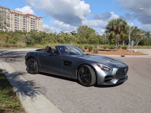 Used 2018 Mercedes-Benz AMG GT Base 2dr Roadster image 21
