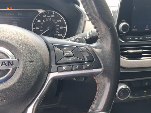 Used 2022 Nissan Altima 2.5 SR FWD image 11