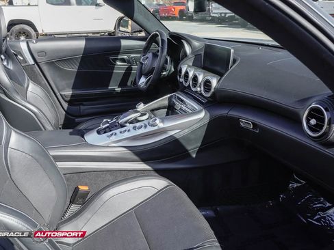 Used 2018 Mercedes-Benz AMG GT Roadster w/ Exclusive Interior Package image 29