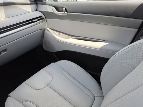 Used 2025 Hyundai Palisade SEL FWD image 19