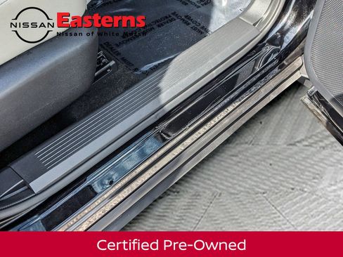 Used 2023 Nissan Rogue SV image 15