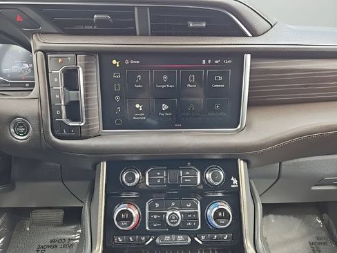 Used 2024 GMC Yukon XL Denali AWD/4WD image 23