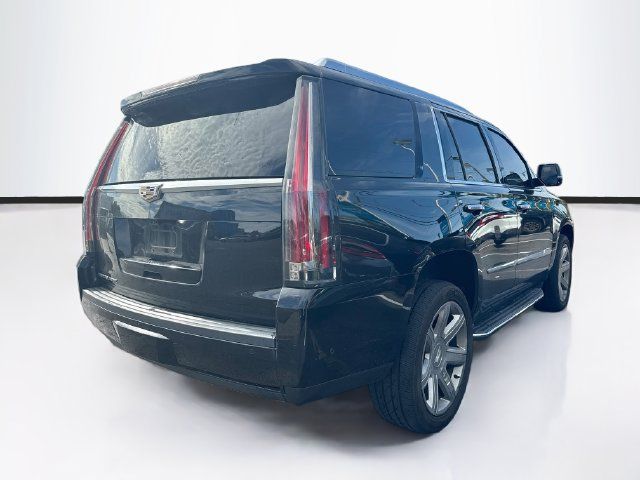 Used 2017 Cadillac Escalade Luxury AWD/4WD image 9