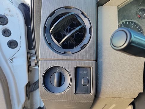 Used 2009 Ford F450 XL image 21