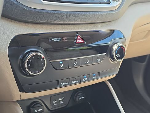 Used 2017 Hyundai Tucson SE w/ SE Popular Package 02 AWD/4WD image 18