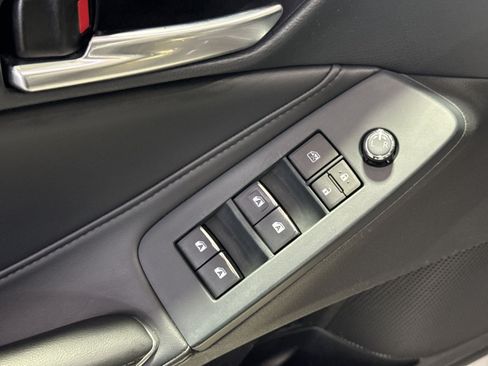 Used 2022 Toyota Avalon XLE FWD image 16
