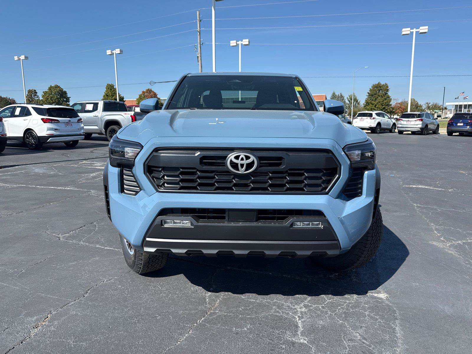 Used 2026 Toyota Tacoma TRD Off-Road AWD/4WD image 3