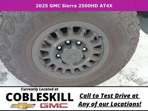 Used 2025 GMC Sierra 2500 AT4X w/ AT4X AEV Edition image 14