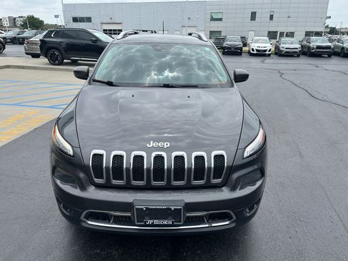 Used 2016 Jeep Cherokee Limited AWD/4WD image 4