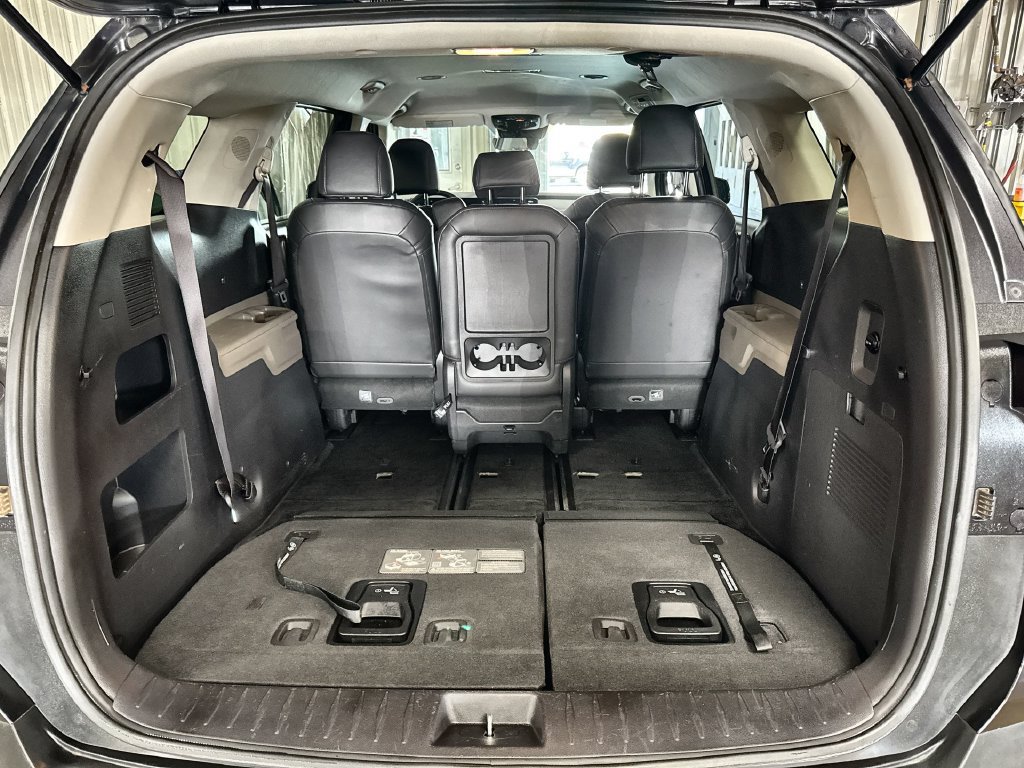 Used 2026 Kia Carnival LXS FWD image 29