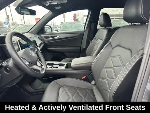 Used 2025 Volkswagen Atlas Cross Sport SE image 11