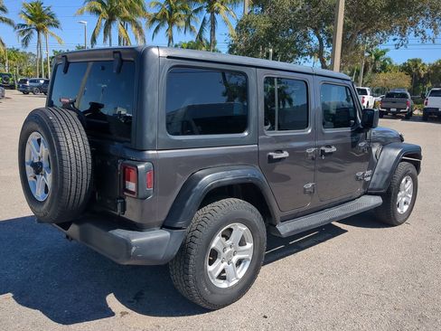 Used 2018 Jeep Wrangler Unlimited Sport S image 5