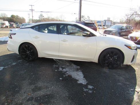 Used 2021 Nissan Maxima SR w/ Sport Mat Group image 11