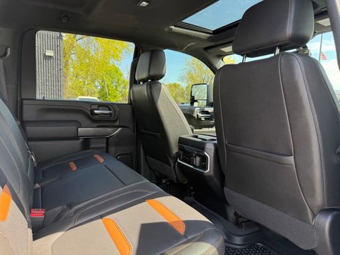 Used 2022 GMC Sierra 3500 AT4 w/ AT4 Preferred Package AWD/4WD image 28