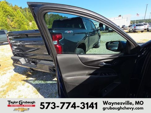 Used 2022 Chevrolet Equinox RS w/ LPO, Floor Liner Package FWD image 7