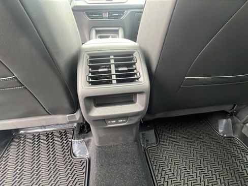 New 2026 Volkswagen Tiguan SE R-Line AWD/4WD image 23