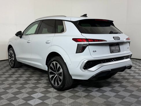 New 2026 Audi Q3 quattro 2.0T image 3
